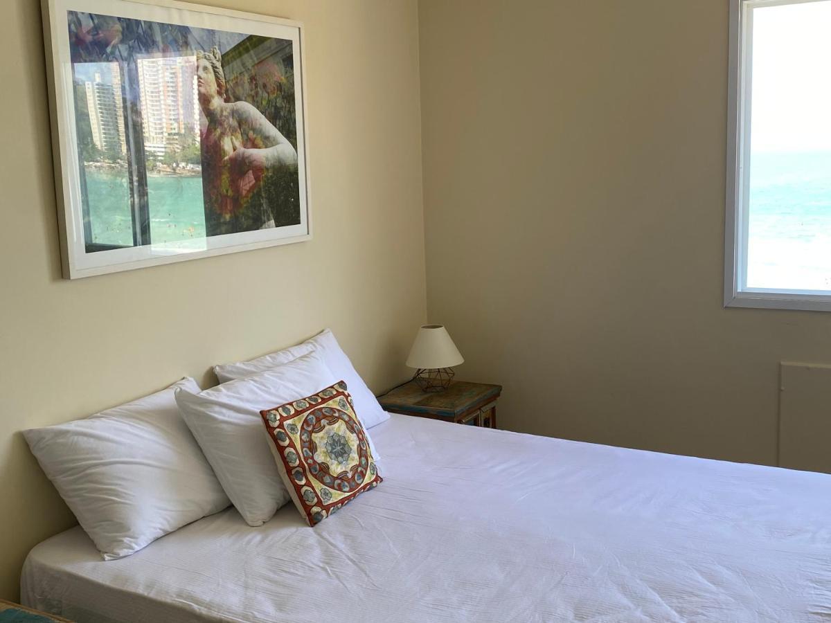 Appartement Guaruja Pe Na Areia Extérieur photo